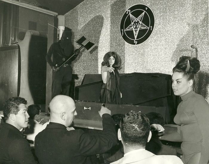 The 15 Most Famous Cults In History